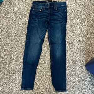 Ultimate stretch, super skinny midrise jeans from Express. Dark wash. Size 6s.